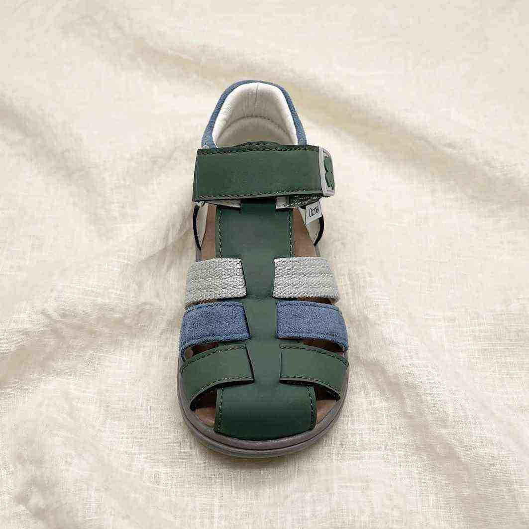 Clover Green Barefoot Toddler Sandals – Comfortable and Stylish on cream linen background — view 3
