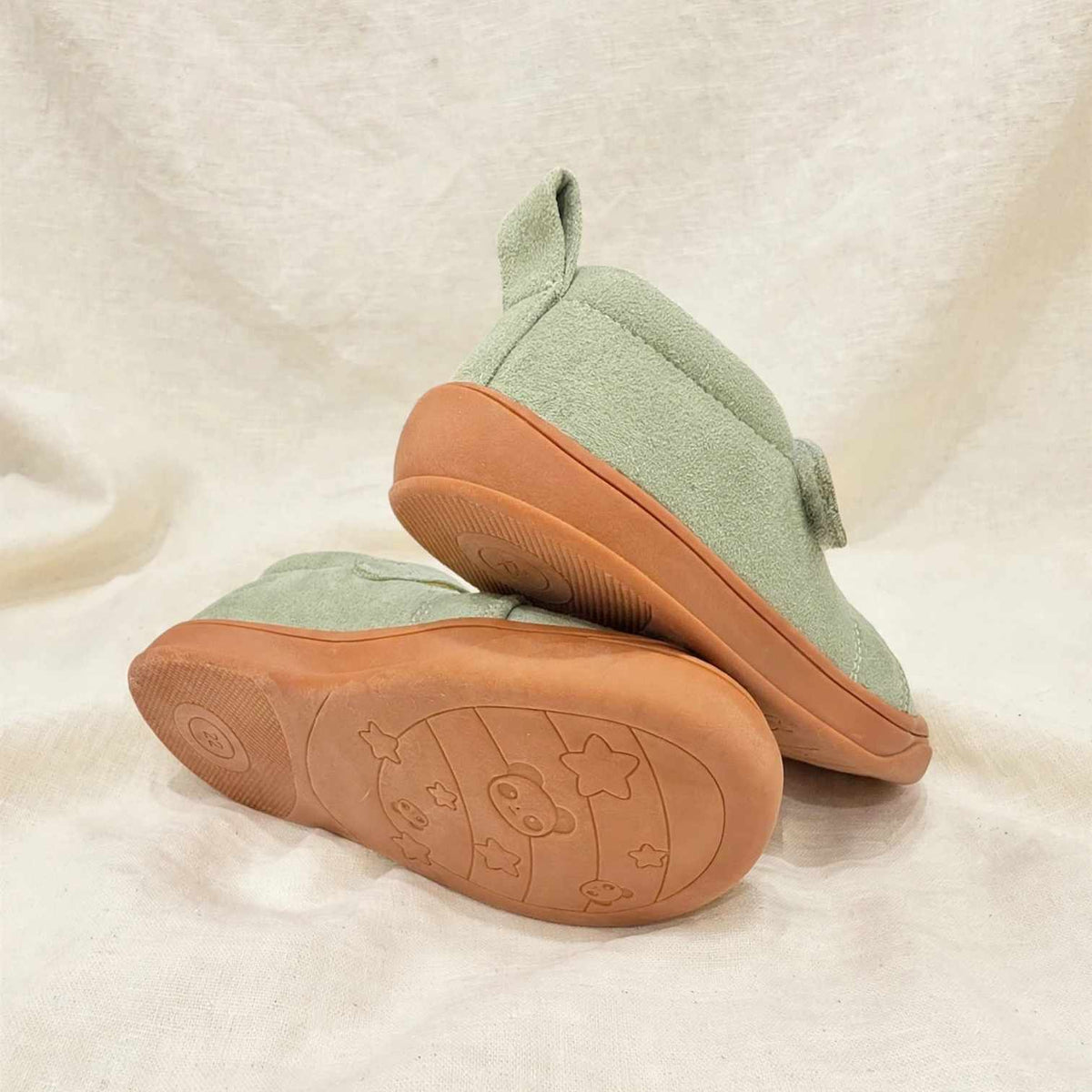 Moss Flexible Sole Barefoot Sneakers for Kids | Zero Drop Shoes on cream linen background — alternate view