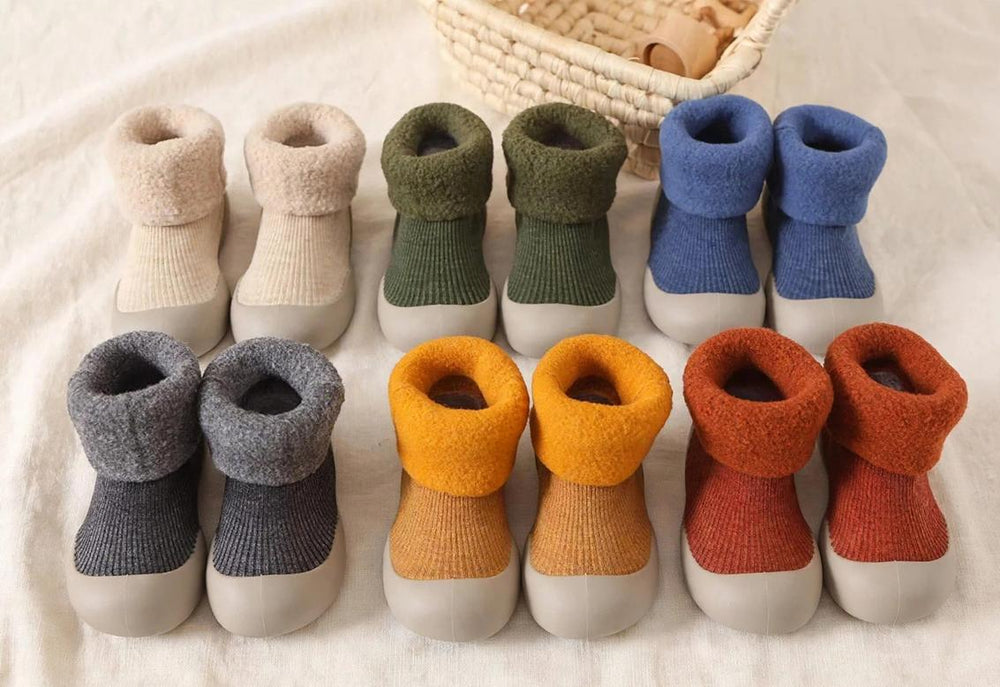 Toddler sock shoes with rubber soles - fleece lined winter barefoot shoes for babies in the gift set