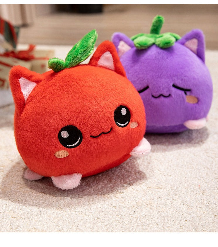 Tighter crop of fruit cat keychain - no padding