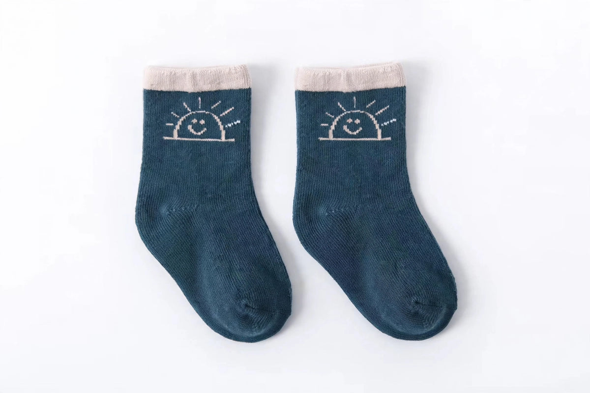 Organic Cotton Socks for Toddlers | 5-Pack Fun Kid - side view, white studio photo