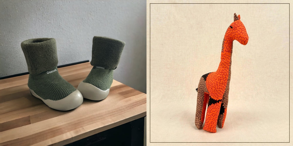 Sock shoes and safari friend gift set - Green sock shoes with the Giraffe plush